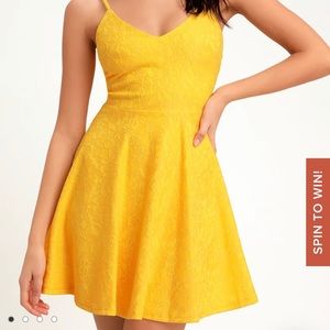 NWT Lulus’s yellow skater dress